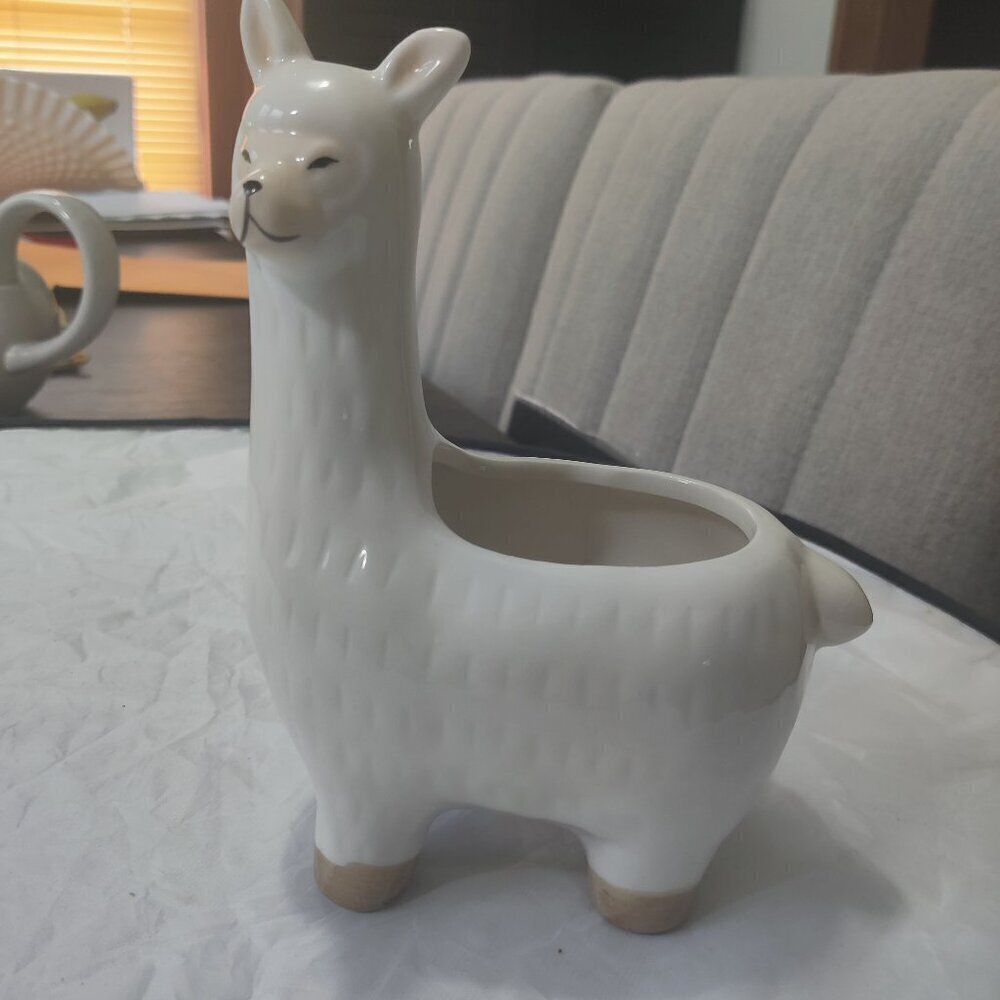 Llama Ceramic Planter in White & Tan.  For Your Amusement. Measures 7.5" x 6.5"